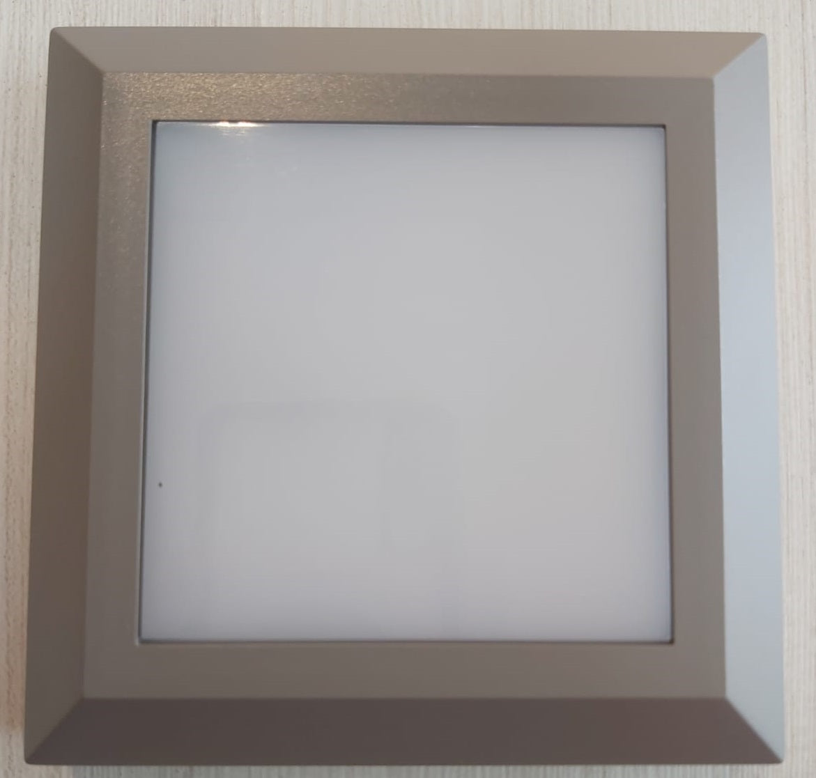 Tecnolite luz de cortesía