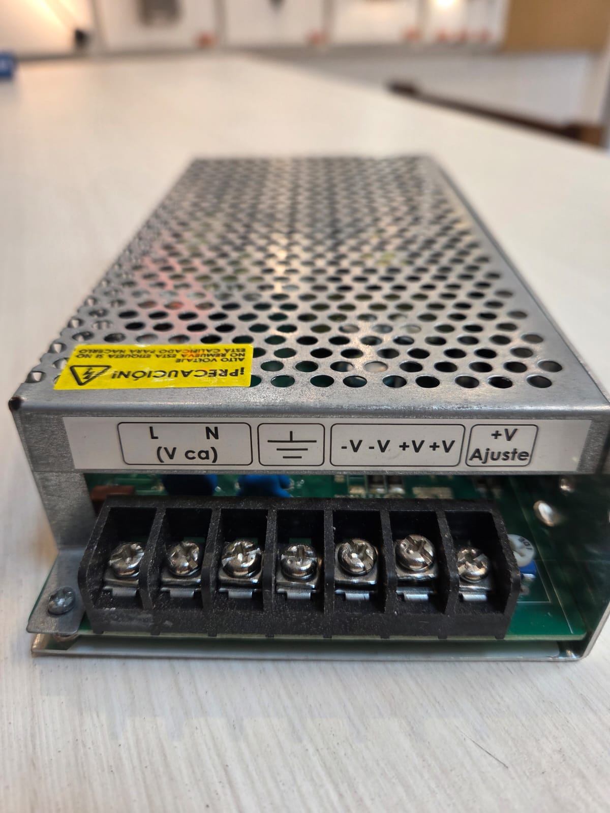 Fuente de poder interior