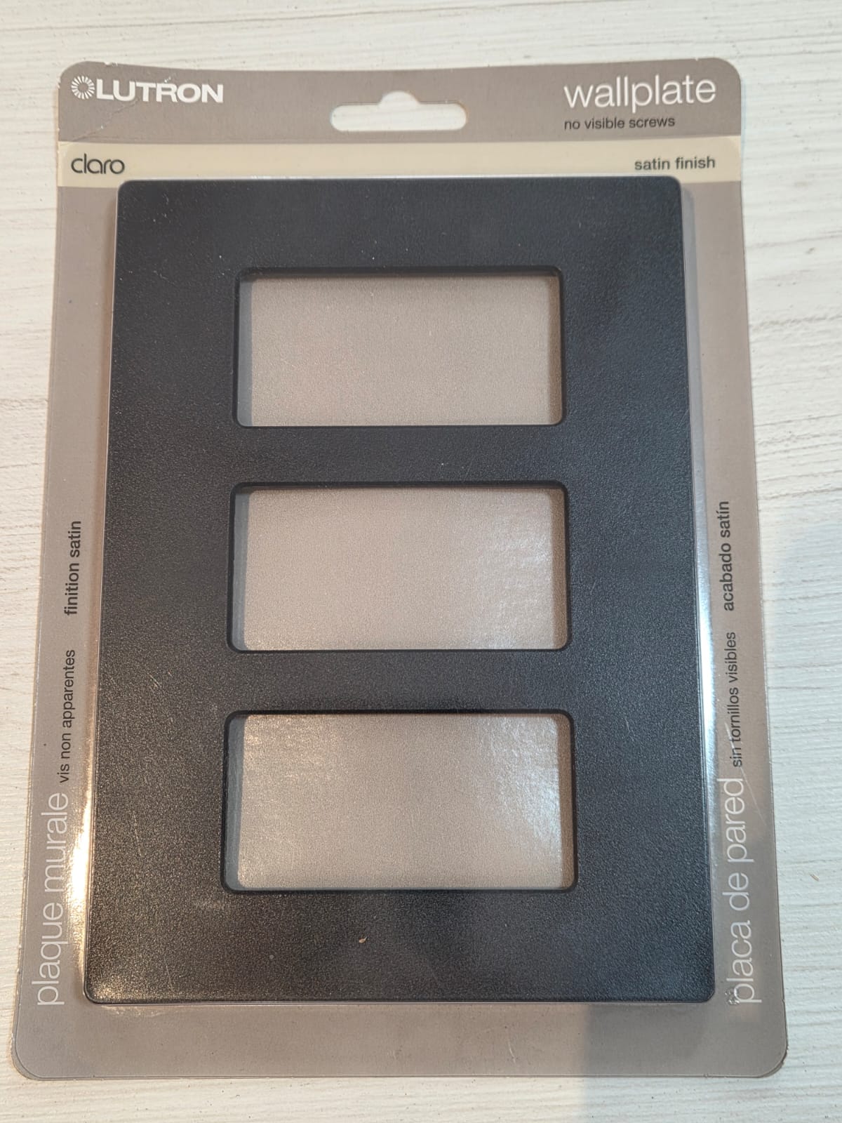 Lutron. Placa 3 gangs