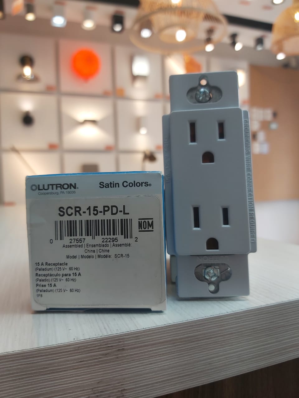 Lutron receptáculo duplex